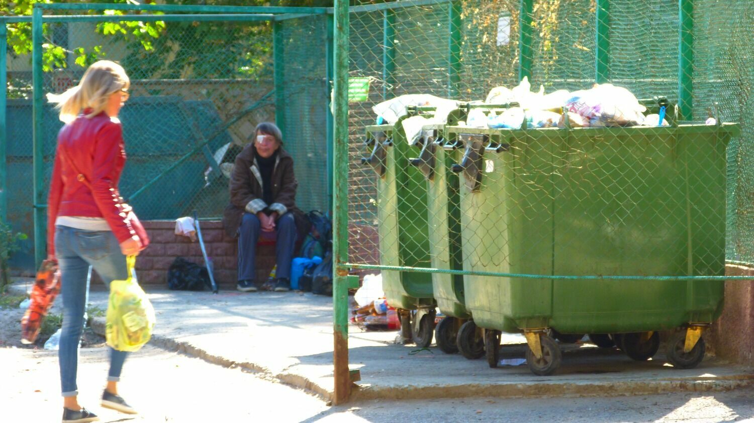 Большинство дворов Волгограда не оборудованы контейнерами для раздельного сбора ТКО