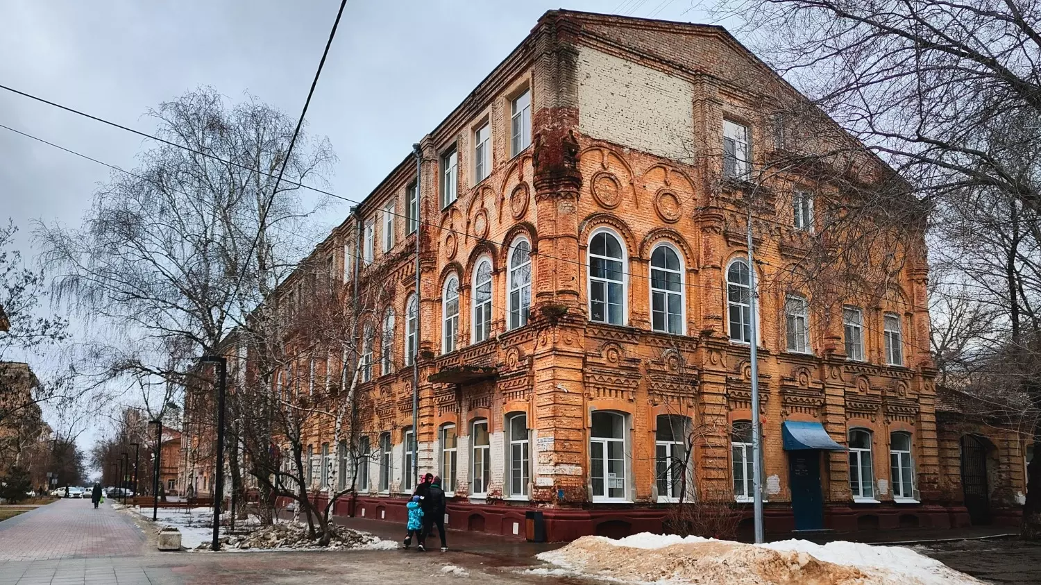 Школа №83 в Волгограде