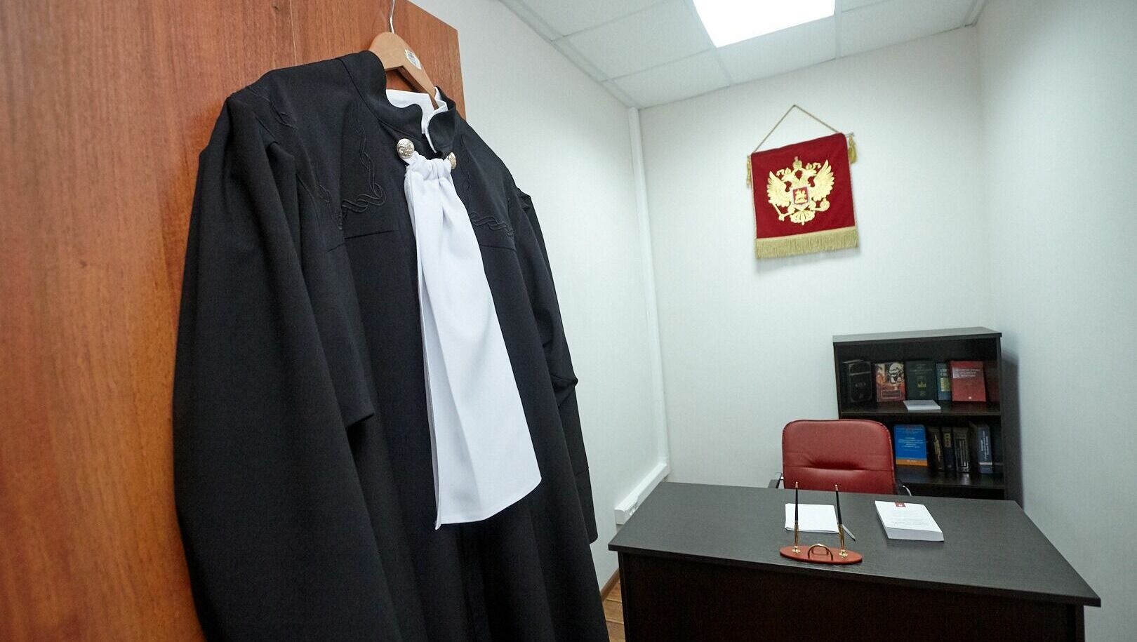 Троих председателей судов в районах Волгоградской области отправят в отставку