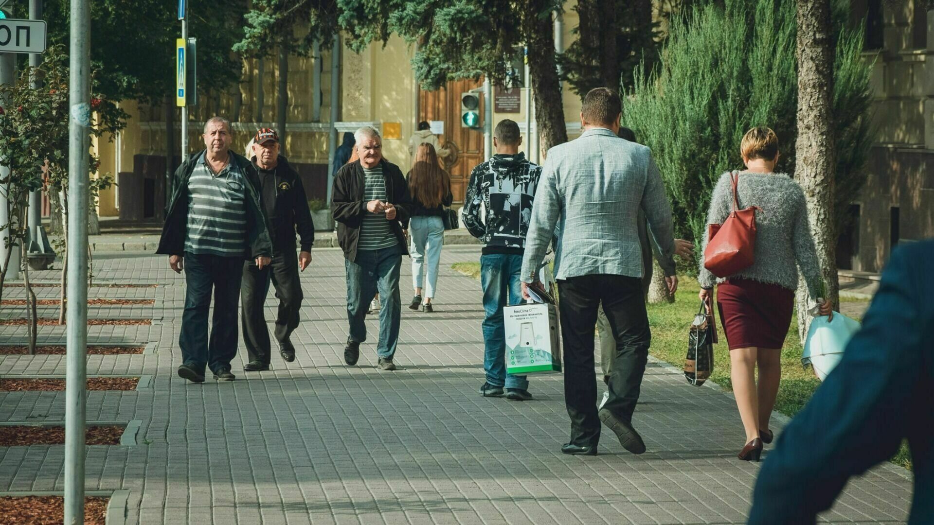 Бедных стало меньше в Волгоградской области