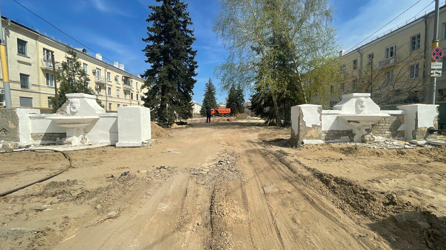 Улица Фонтанная в городе Волжском в состоянии ремонта.