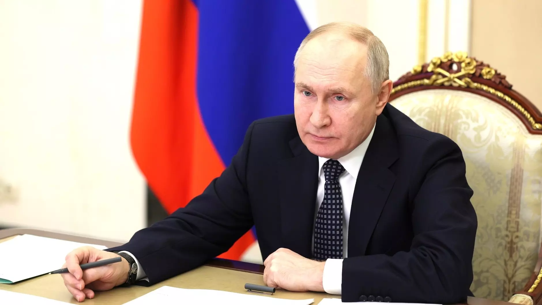 Путин запретил волгоградским чиновникам выезжать за границу без ведома ФСБ