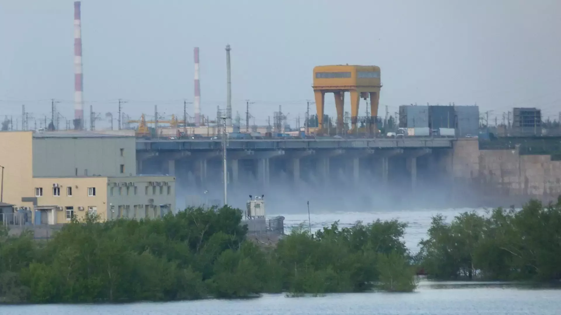 Волжская ГЭС продолжит работать в режиме спецпопуска на Нижнюю Волгу