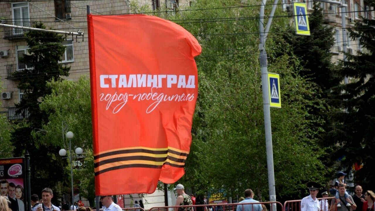 Журналистов не пустили на собрание по переименованию Волгограда в Сталинград