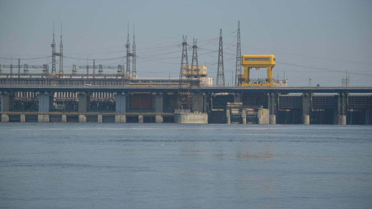 Сбросы через Волгоградский гидроузел в августе составляют 5100 кубометров в секунду
