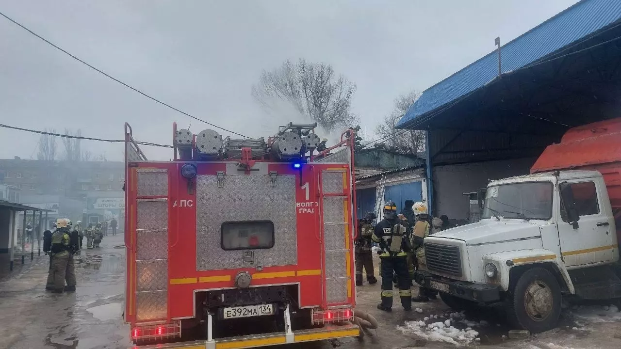 Что известно о пожаре на рынке в Тракторозаводском районе Волгограда