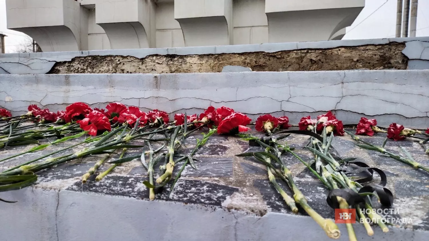 В мэрии Волгограда пообещали разобраться с обрушением мемориала