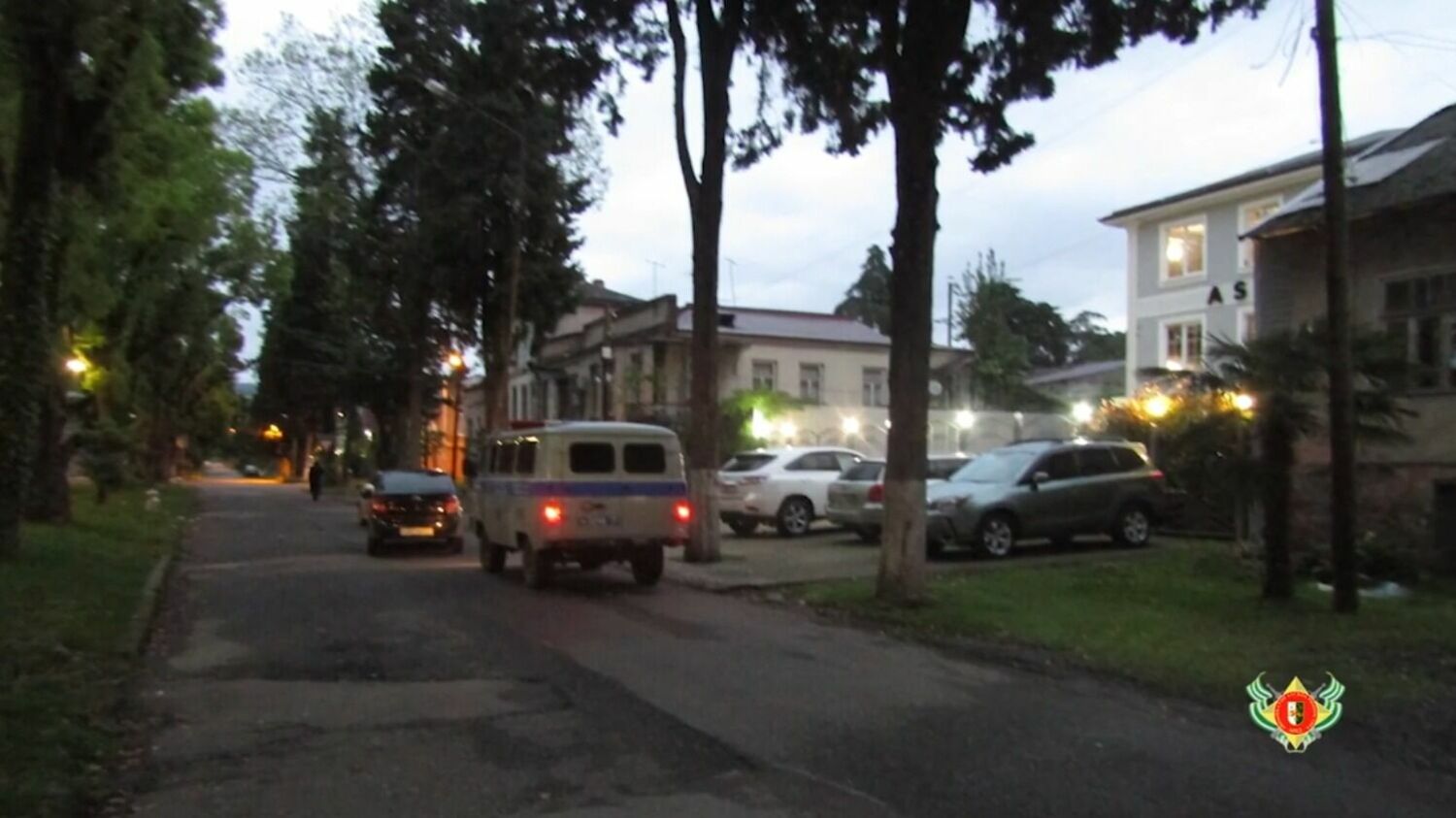 Автобус компании "Диана-Тур" угнали с парковки отеля в г. Сухум