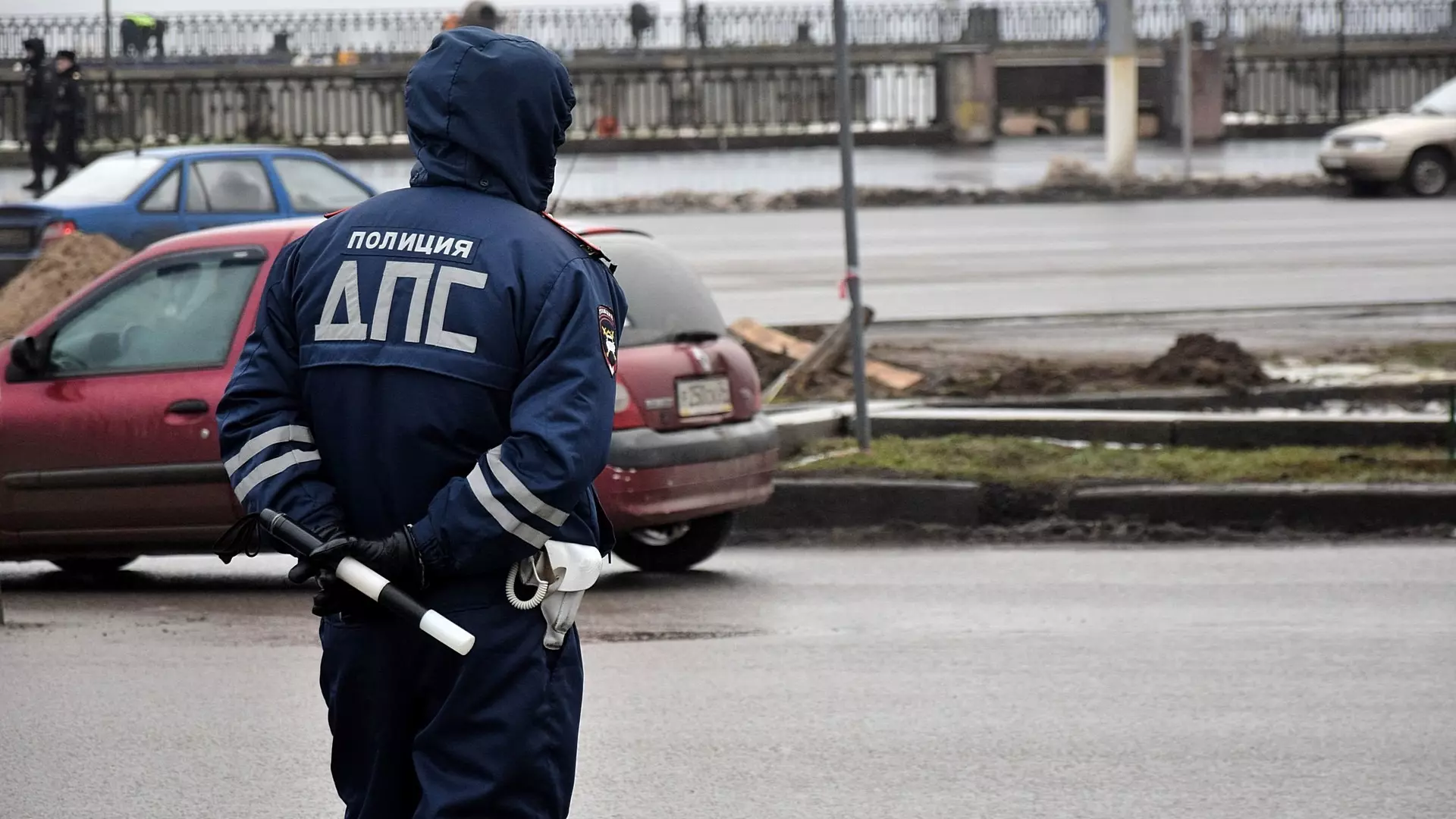 В Волгоградской области ищут сбившего на трассе пешехода водителя