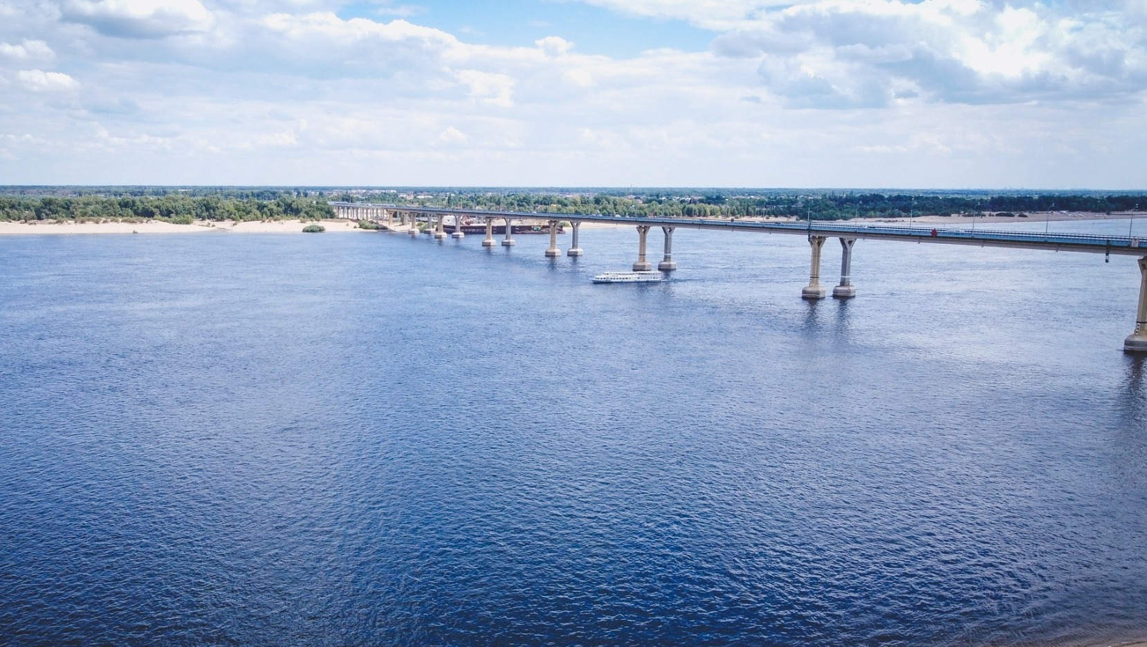 Мост через Волгу сузят в Волгограде