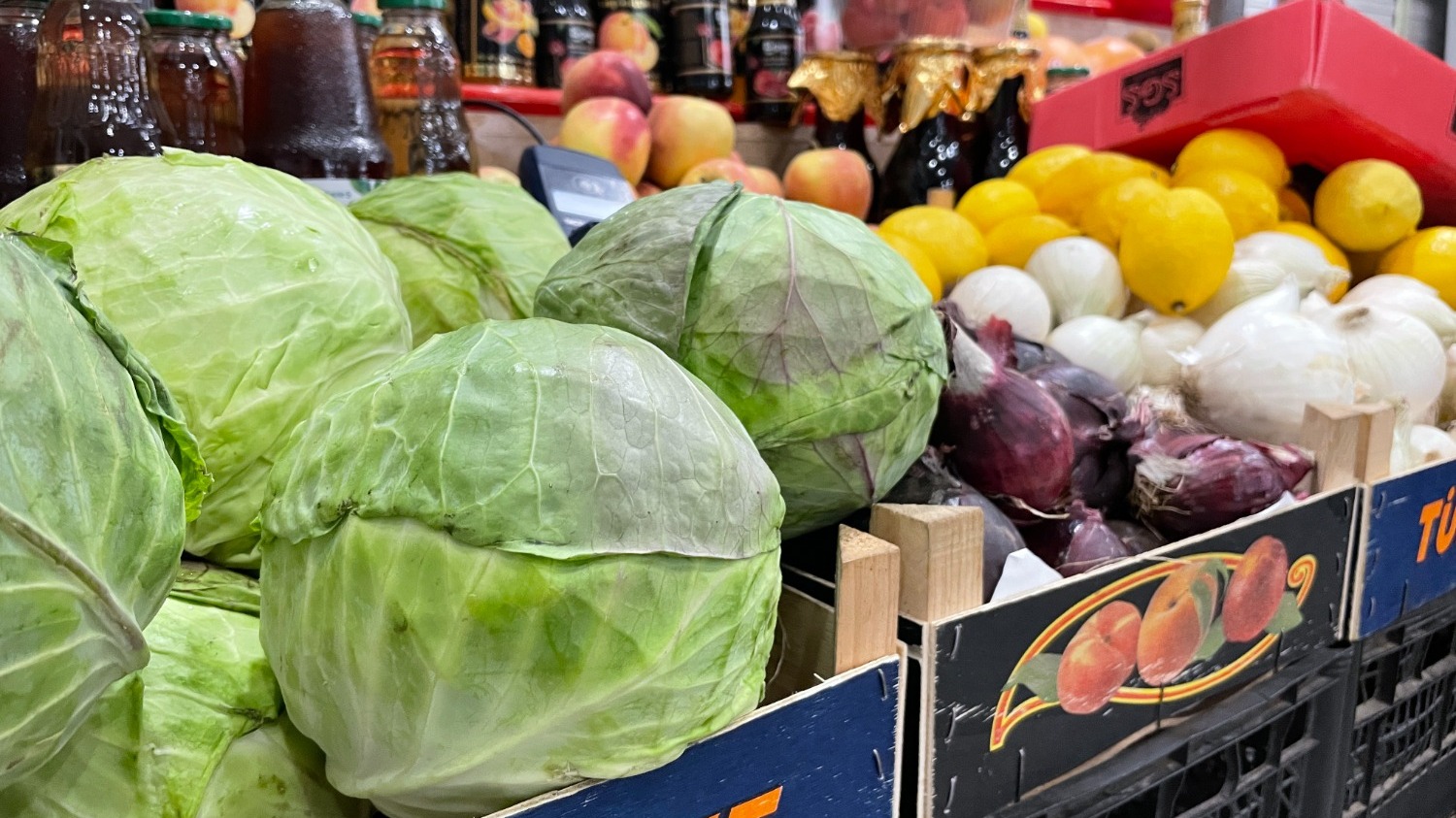 Овощи на рынках Волгограда в сезон заметно дешевле, чем в магазинах