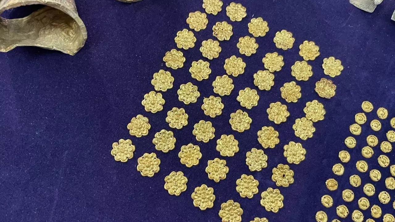 Золотые артефакты сарматов прекрасно сохранились в земле