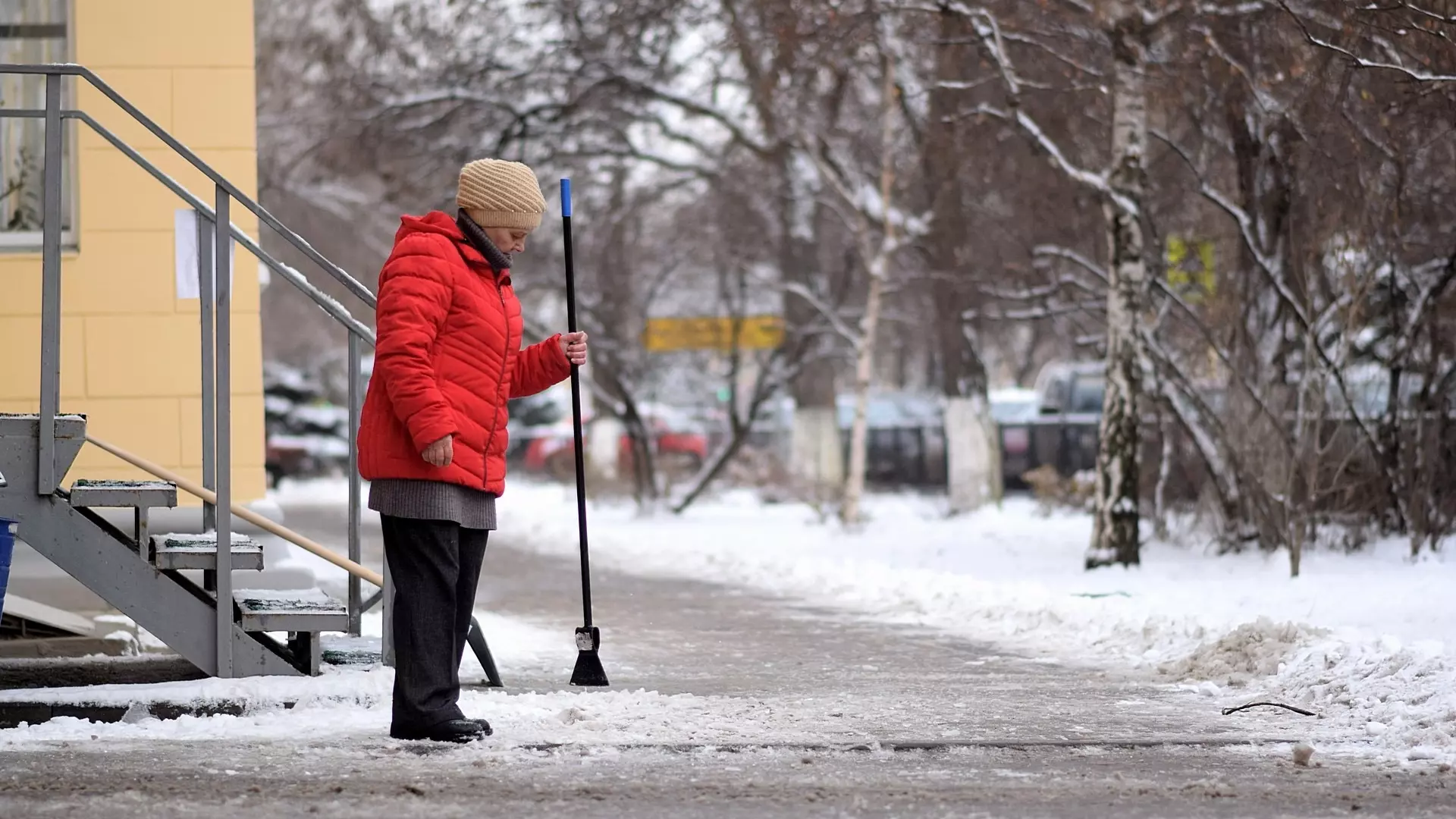 Желтый уровень опасности установили в Волгограде из-за непогоды