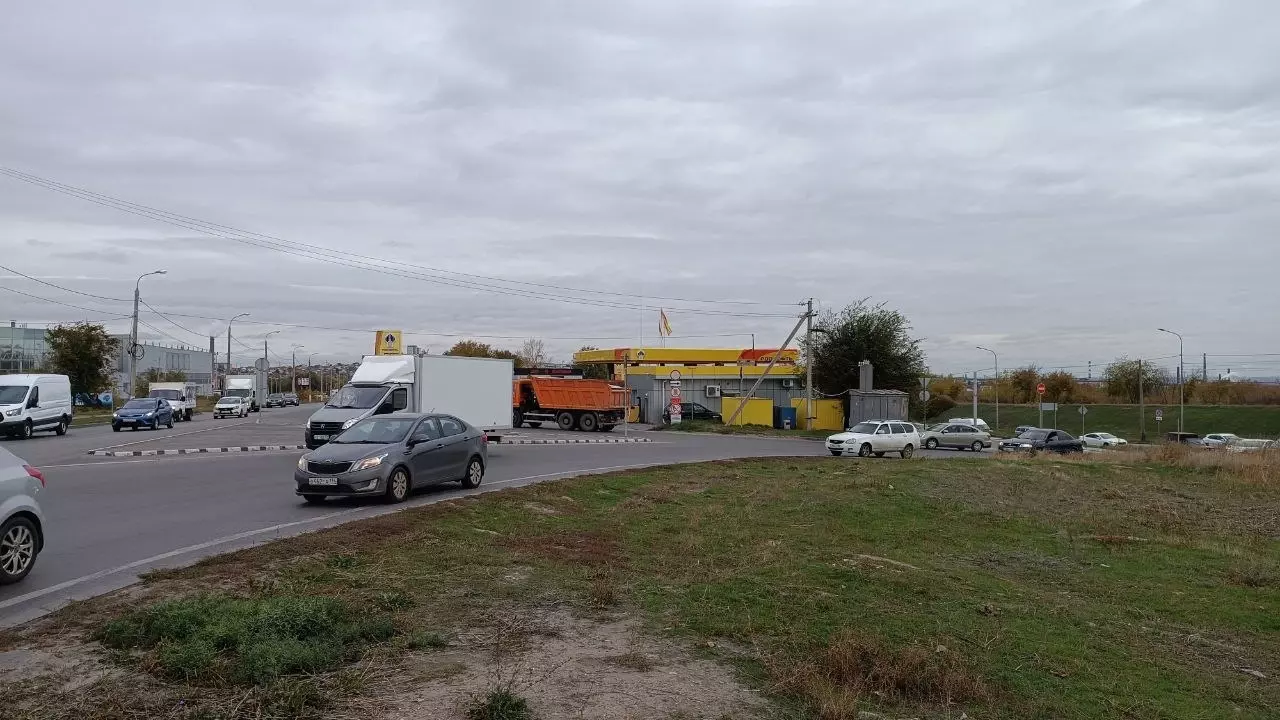 Многострадальный перекрёсток в Волгограде будут расширять