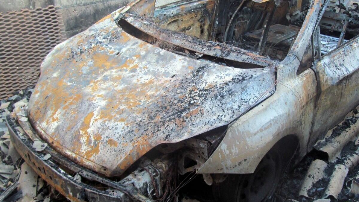 Отвергнутый супруг сжег автомобиль бывшей жены под Волгоградом