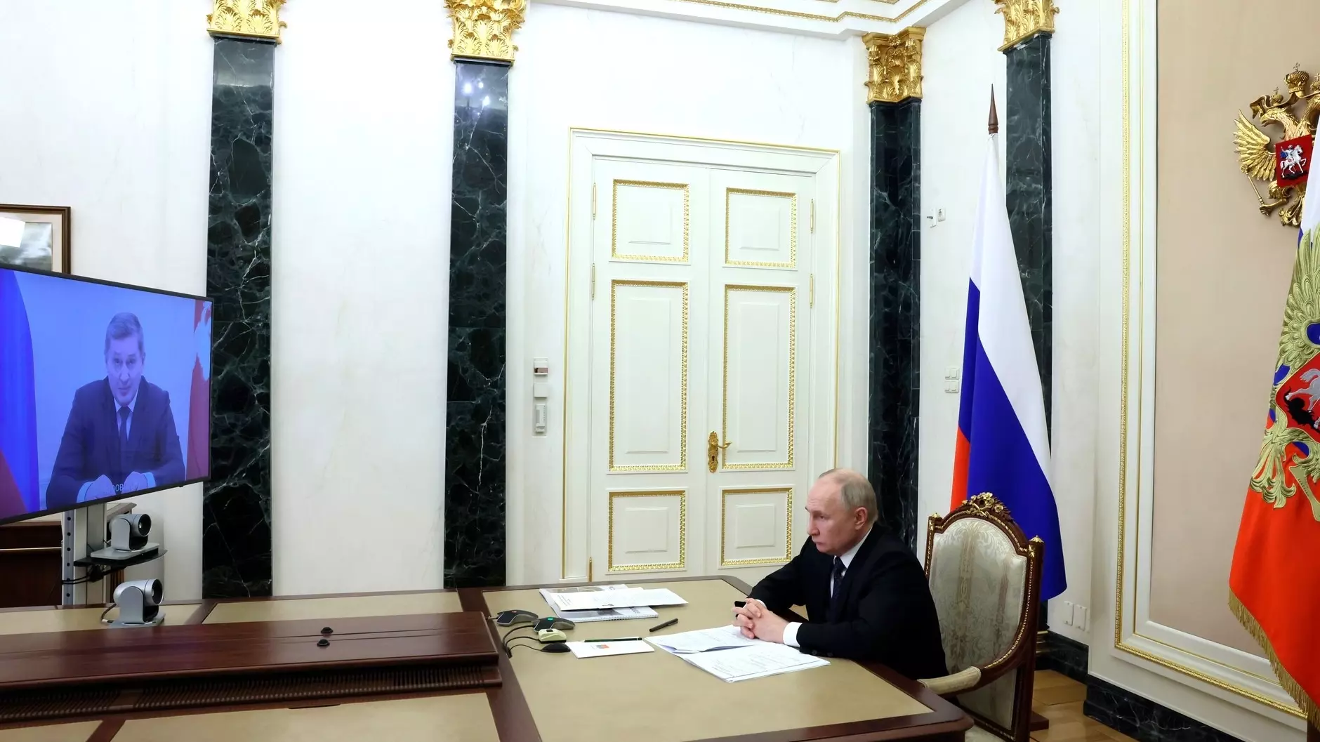 Политолог Чешов объяснил, почему Путин поддерживает Андрея Бочарова