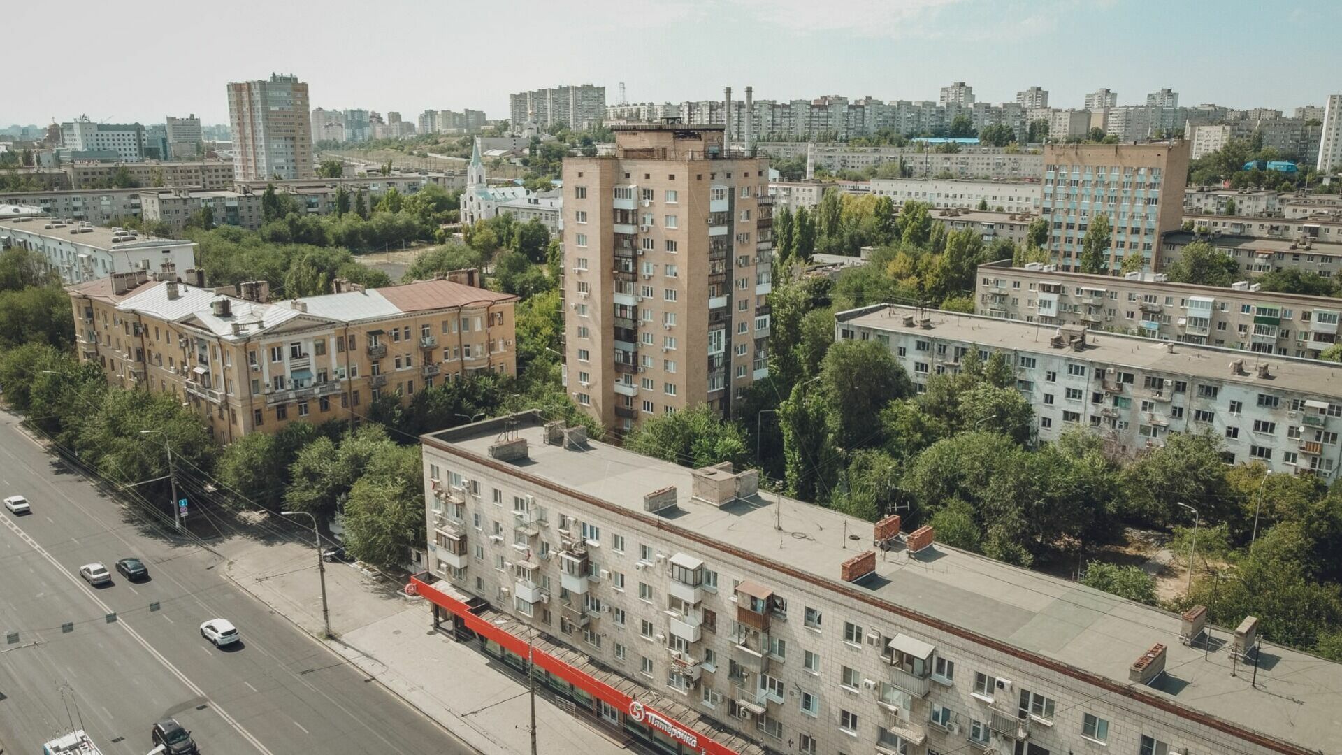 Тлен и разруха: как выглядел Центральный район Волгограда 10 лет назад