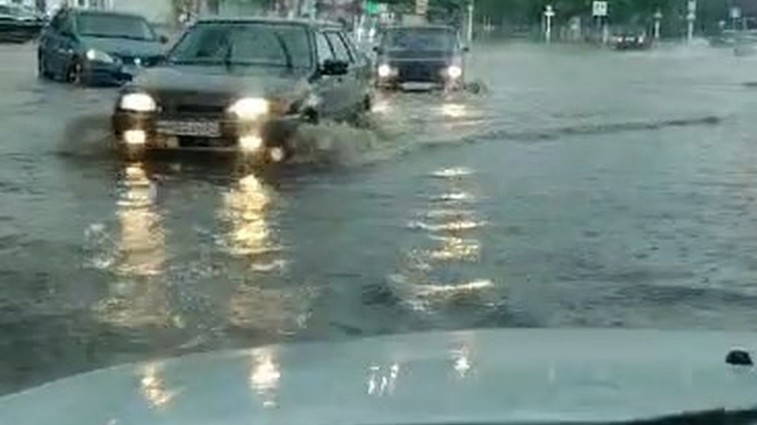 Всё пропало! Потоп обрушился на Михайловку в Волгоградской области
