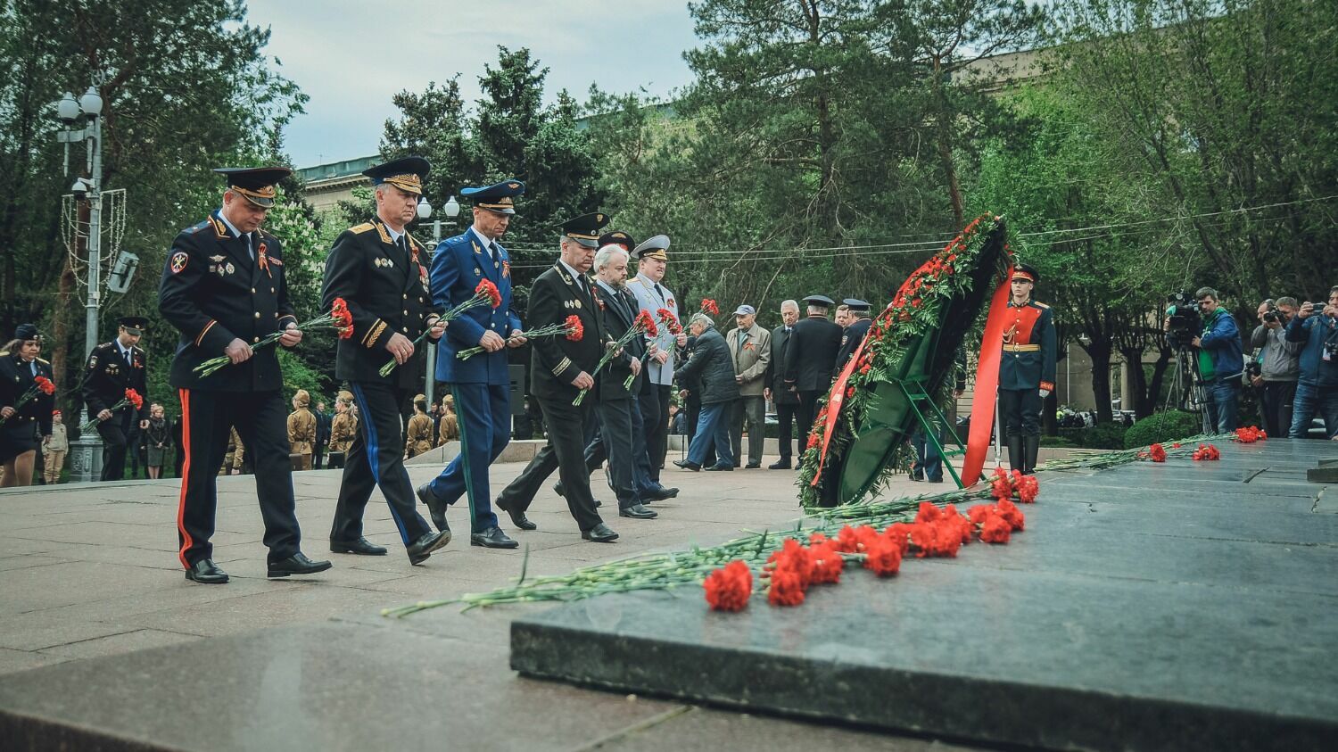 Традиционно в акции памяти принимают участие руководители силовых ведомств Волгоградской области.