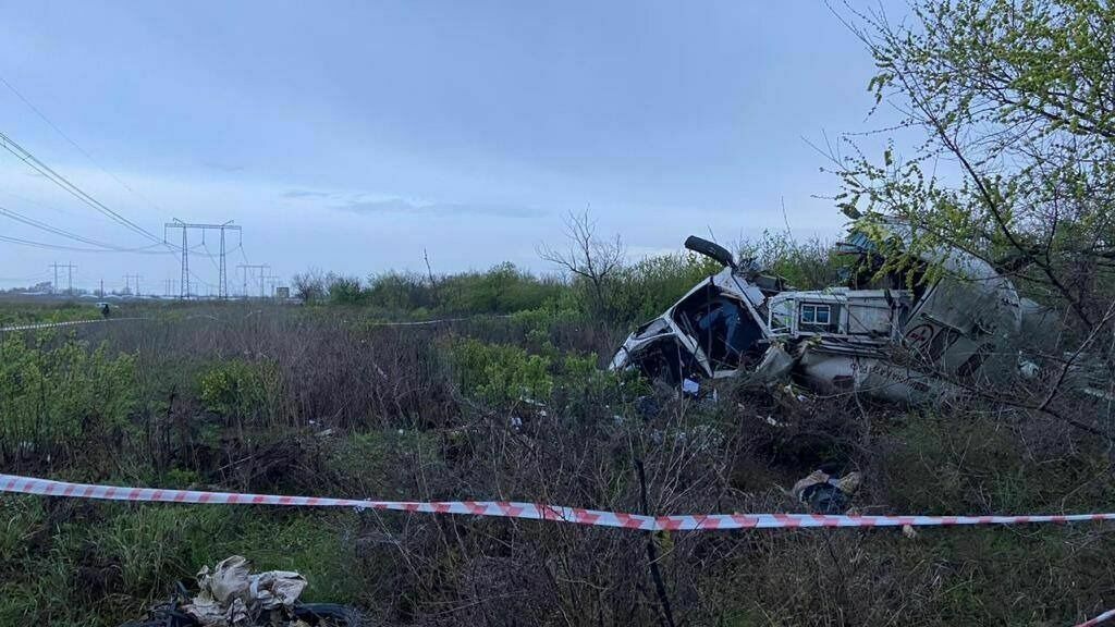 Крушение вертолета и провал экскаватора: бурные события вторника в Волгограде
