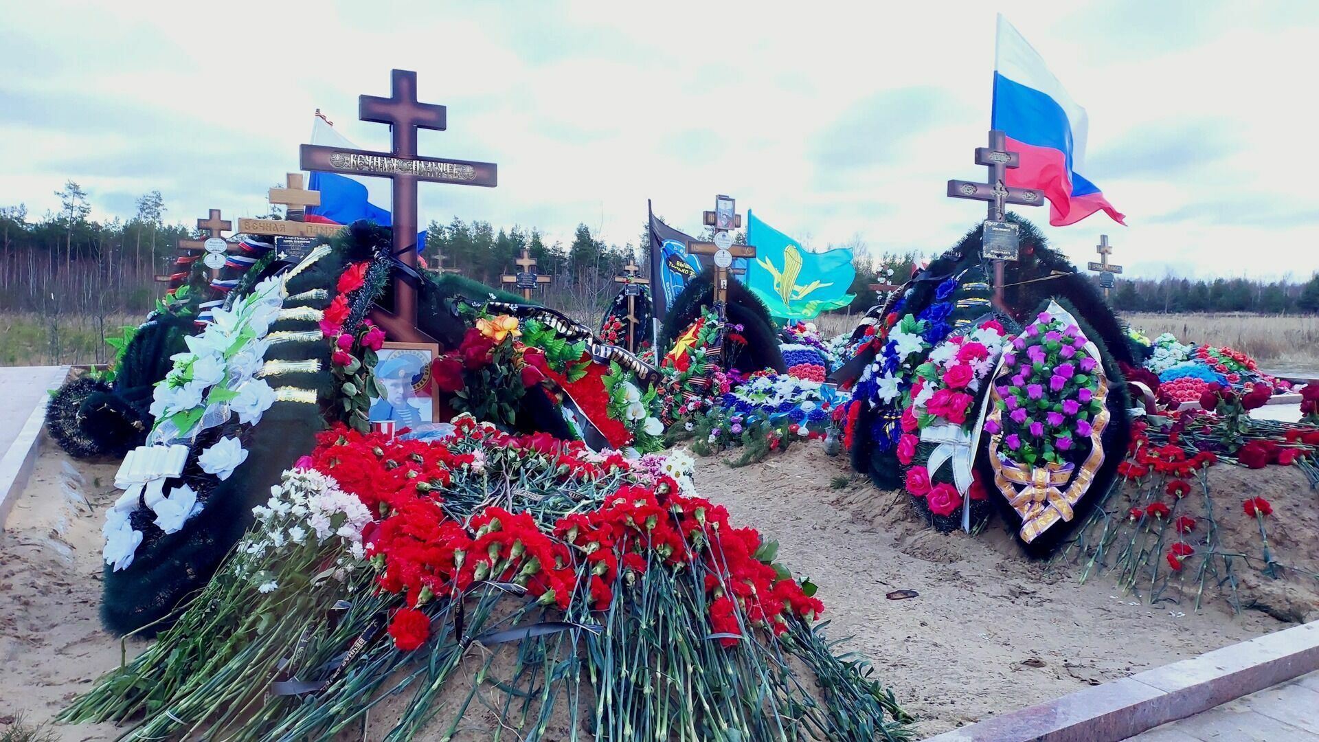 Погибшего на Украине добровольца похоронили под Волгоградом