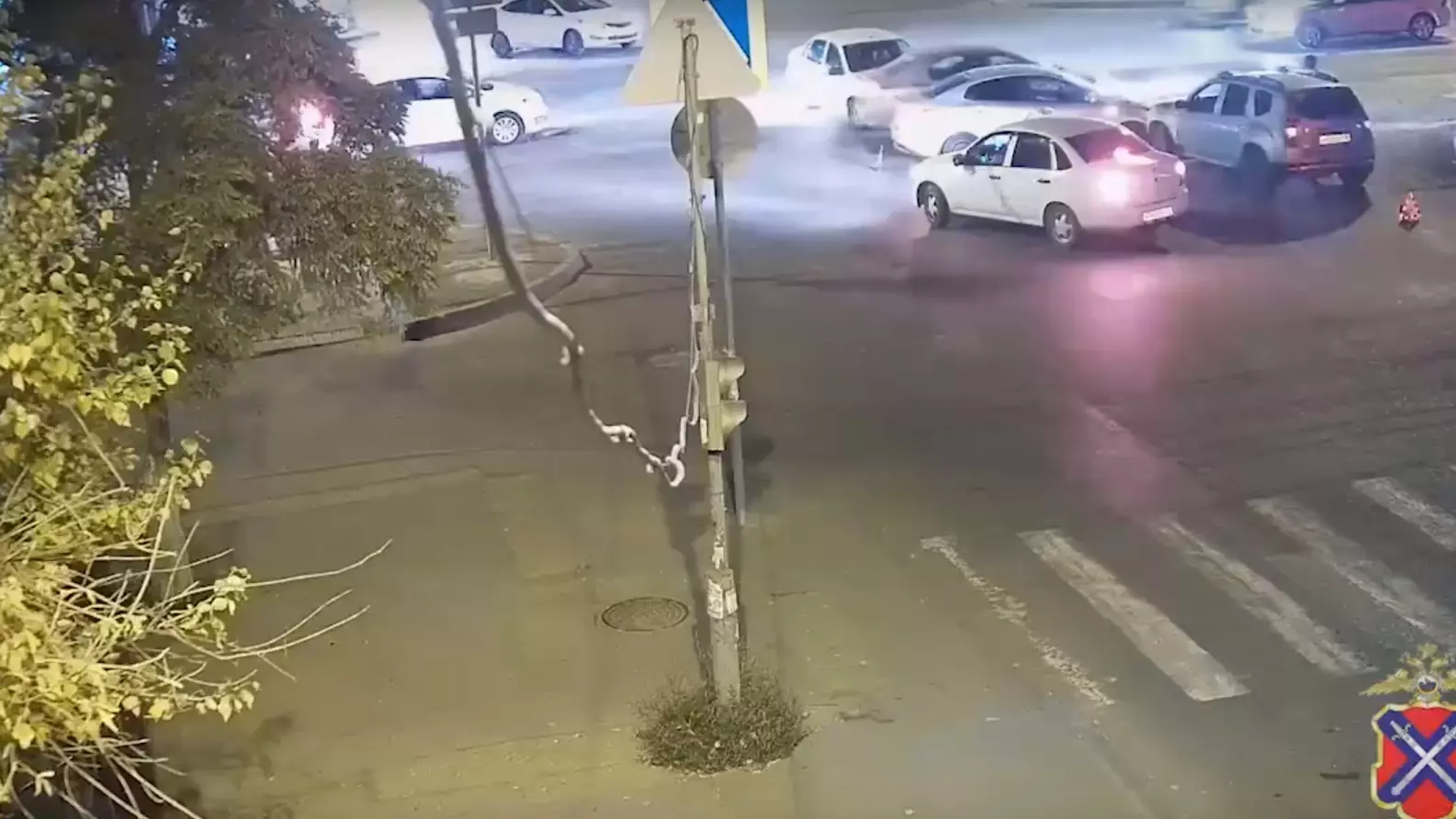 Две аварии произошли подряд в Волгограде  видео