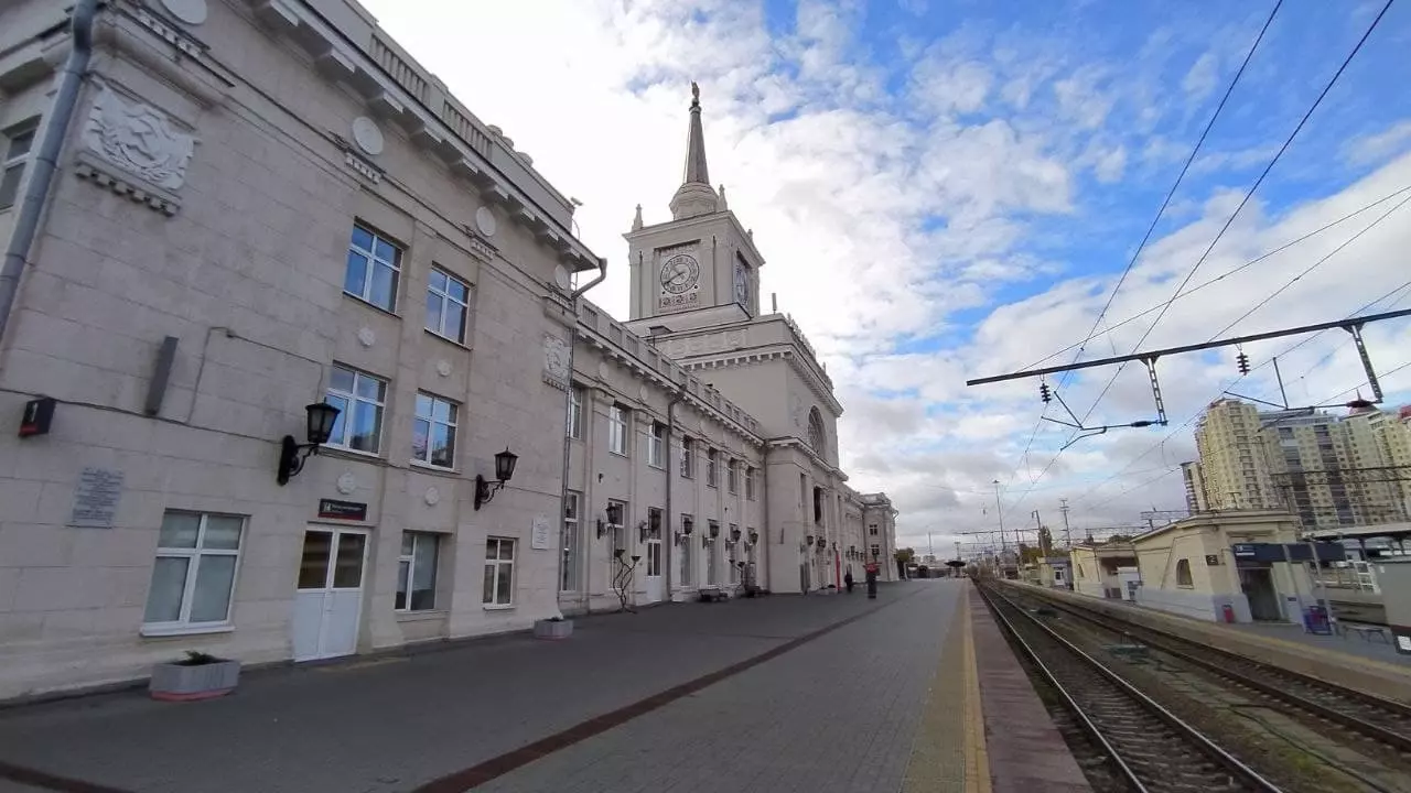 Вокзал перекрыли из-за эшелона с ранеными в Волгограде