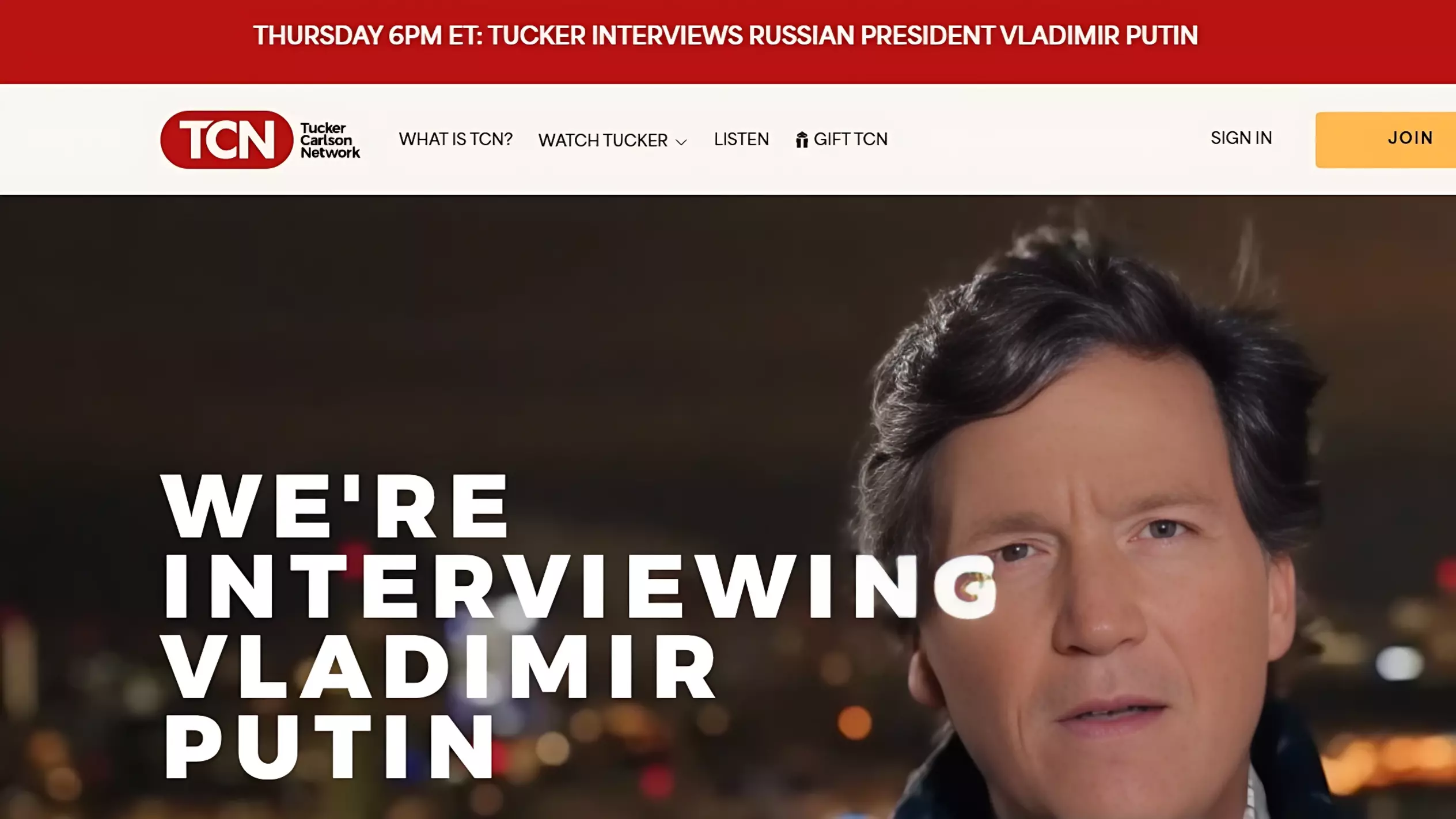 На официальном сайте Такера Карлсона вверху красной плашкой весь день анонсируется выход интервью с Владимиром Путиным