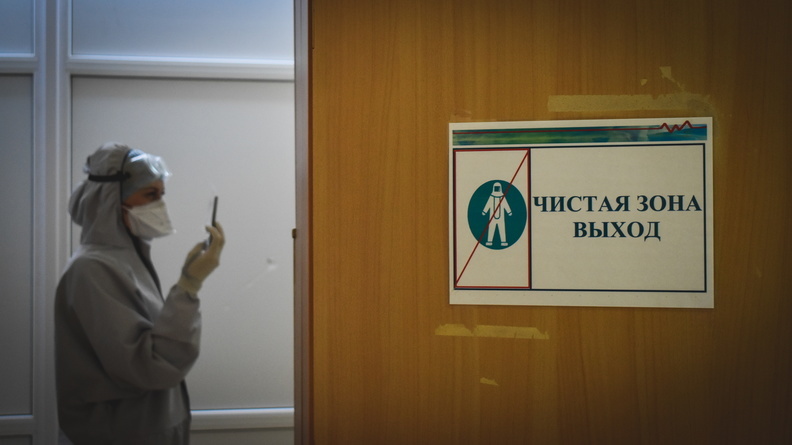 Почти триста человек заразились коронавирусом за сутки в Волгоградской области