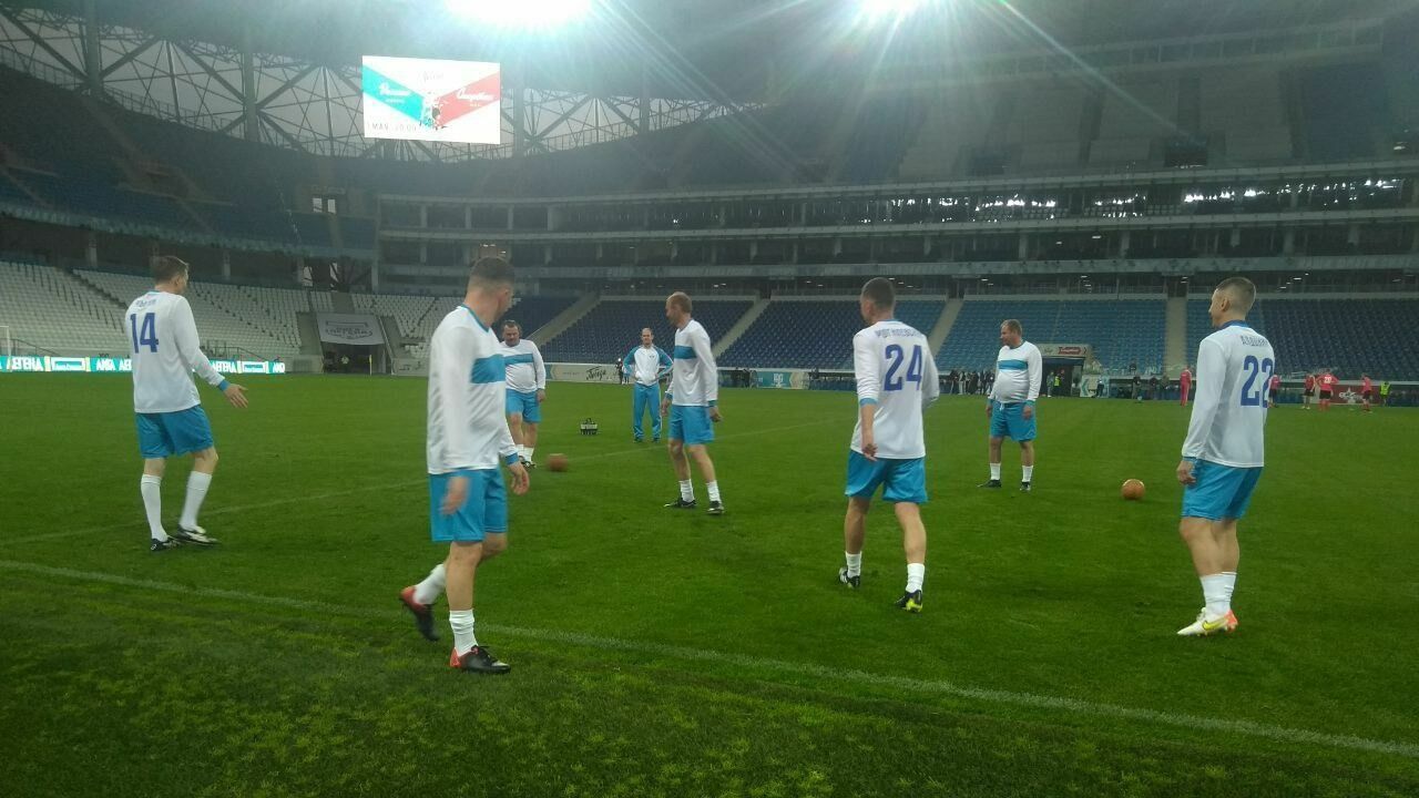 Звёзды российского футбола провели открытую тренировку на Волгоград Арене