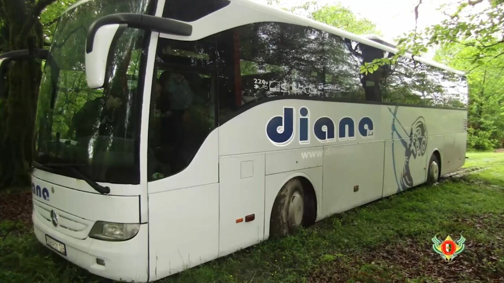 В Абхазии двое несовершеннолетних угнали автобус волгоградской фирмы