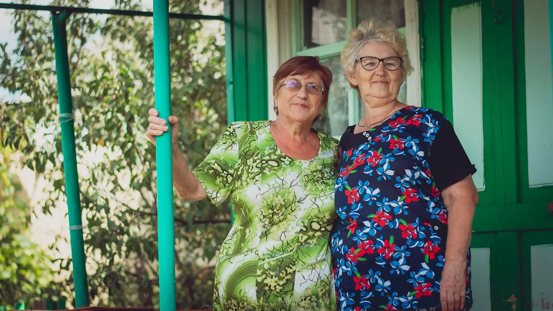 Татьяна Александровна (справа) всю жизнь прожила в Лохе и не стесняется своего происхождения