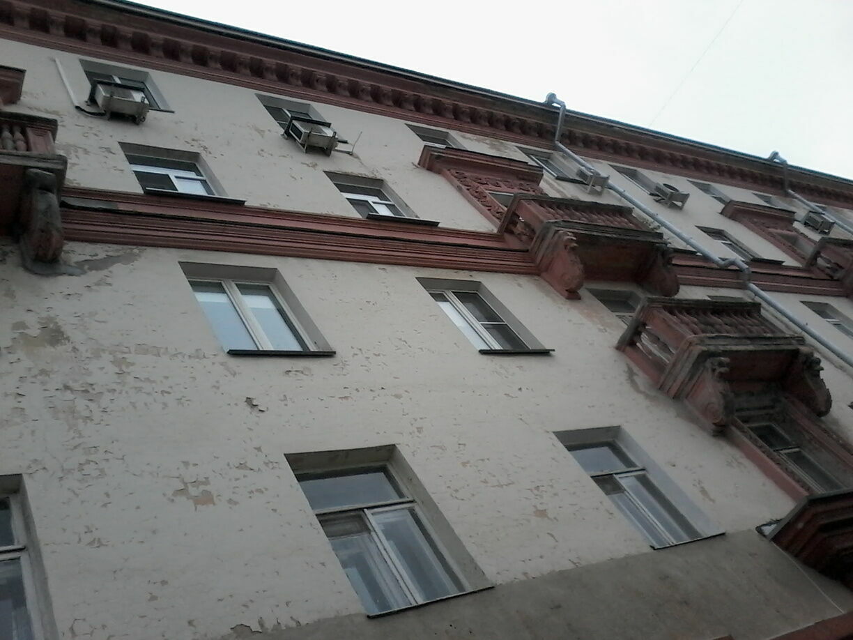 В Волгограде после взрыва проверили на разрушение 26 жилых домов