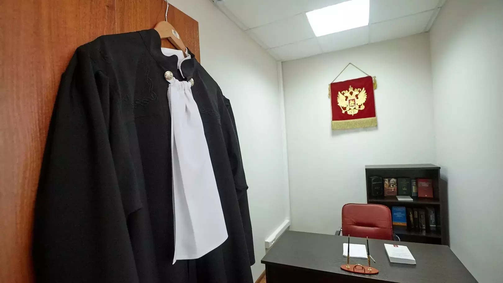 Как наказали судью Юлию Юдину в Волгограде за машину с подозрительными номерами