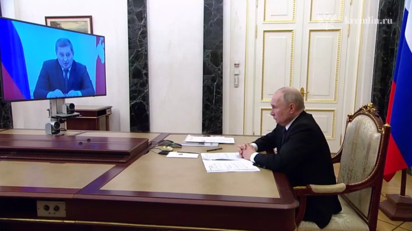 Путин поддержал решение Бочарова участвовать в губернаторских выборах
