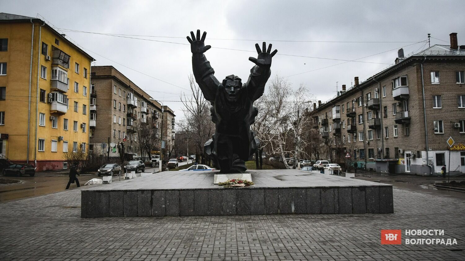 Памятник Михаилу Паникахе в Краснооктябрьском районе Волгограда