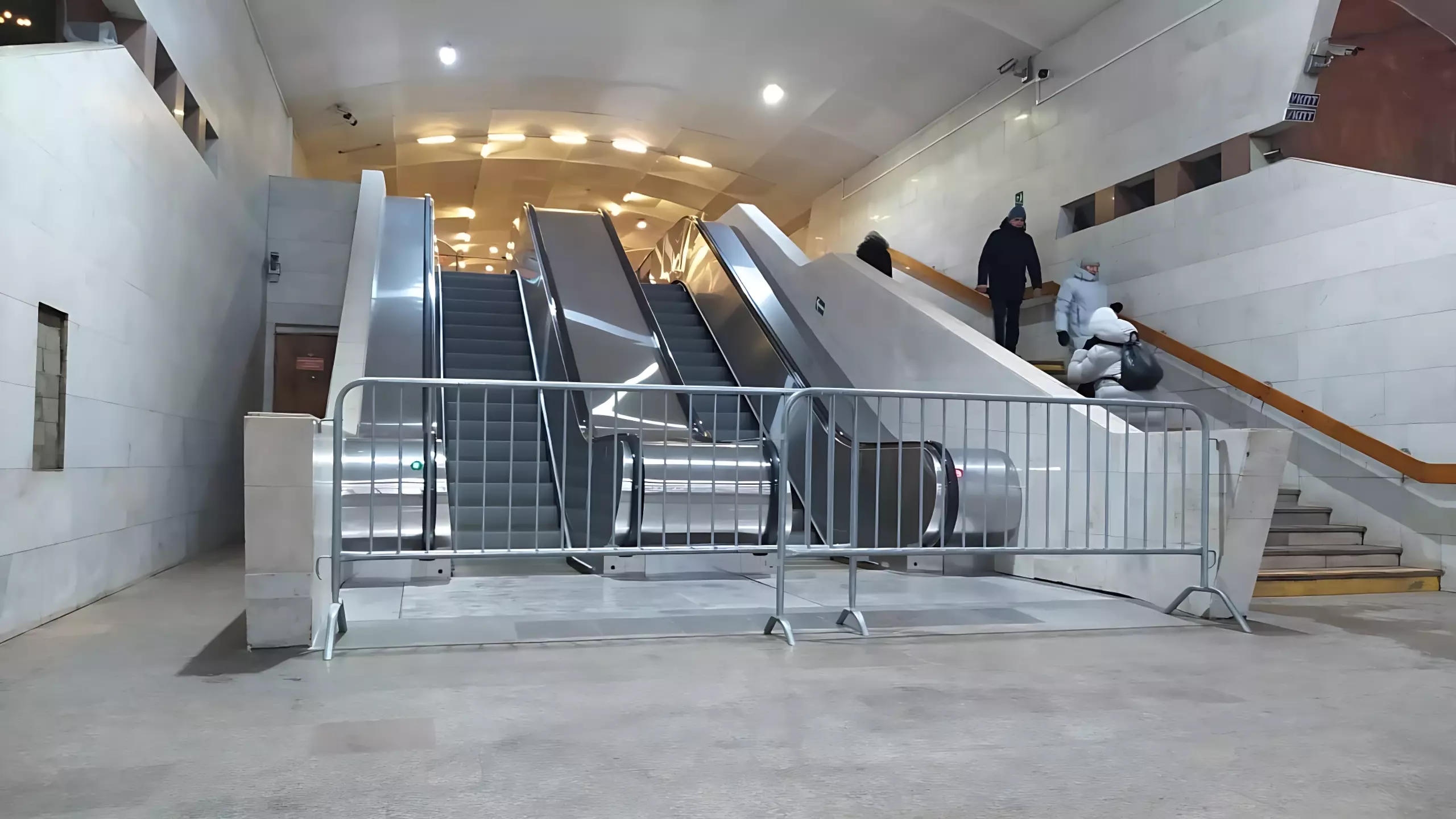 Почему не работают новые эскалаторы на подземных станциях СТ в Волгограде