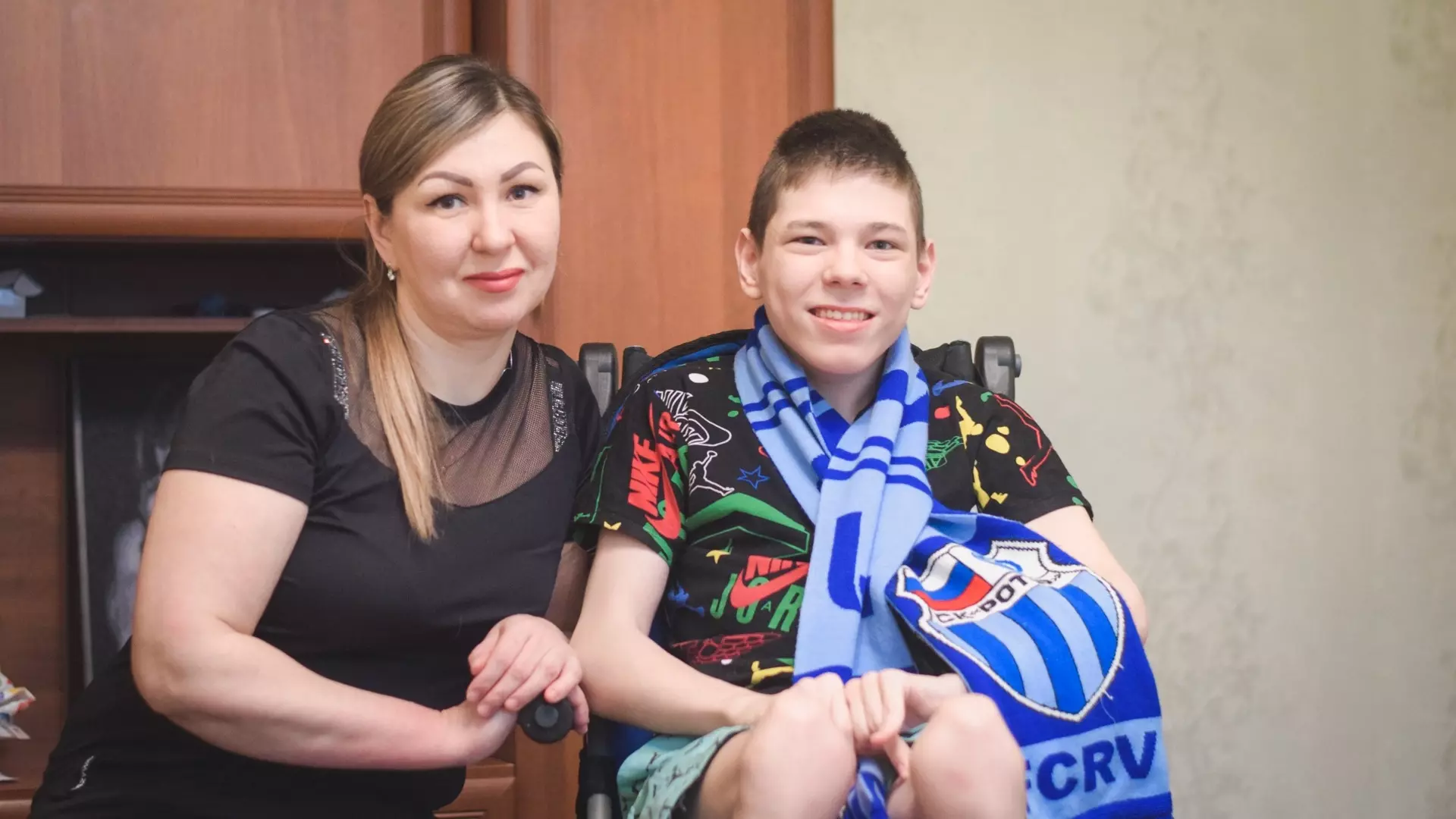 Детский фонд передал особенным детям в Волгограде новые кресла-коляски