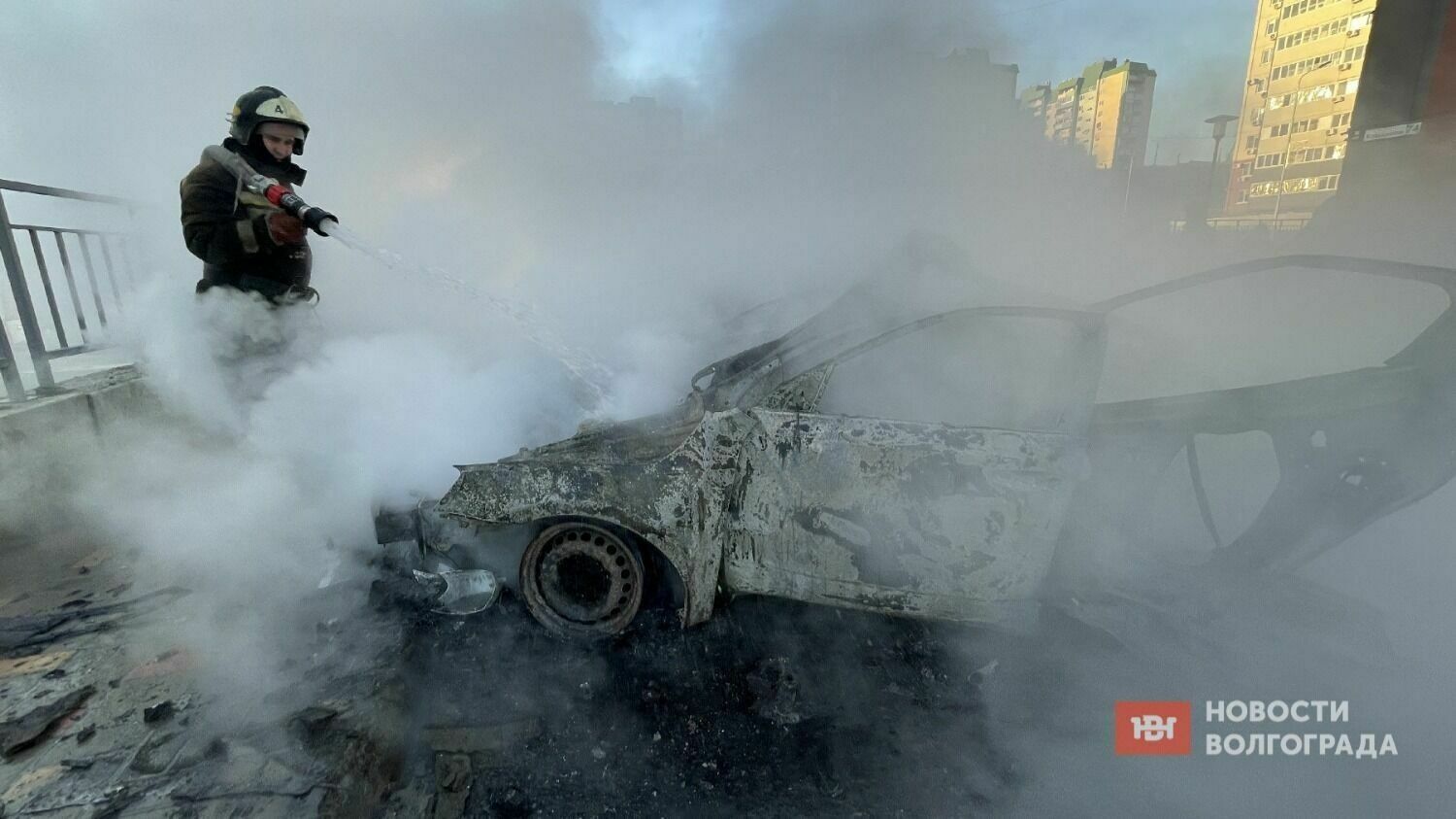 Пострадавшего от взрыва автомобиля волгоградца спасают в реанимации