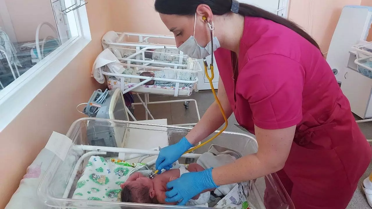 Врачи спасли новорожденную с тромбом в сердце в Волгограде