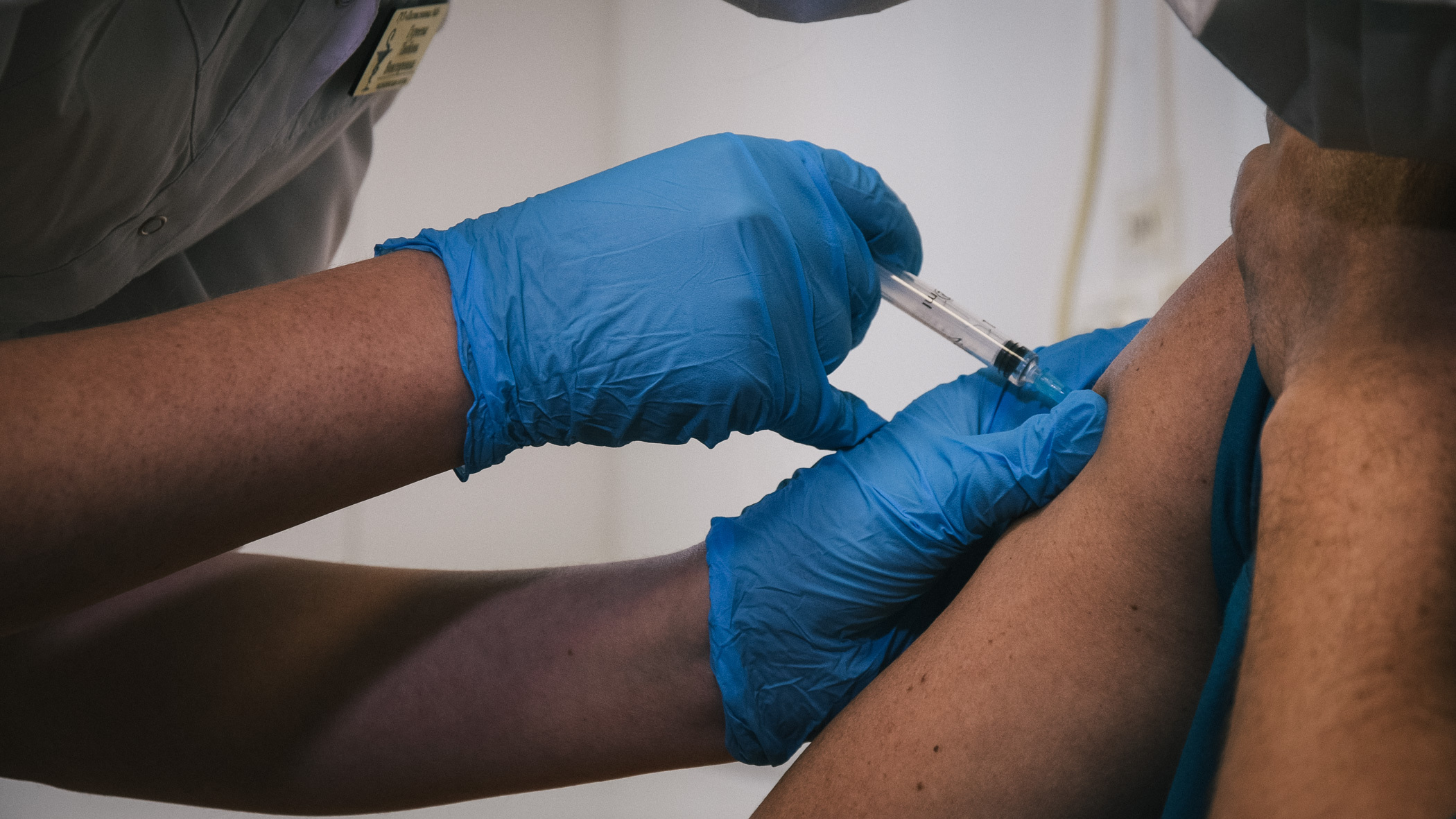 В Волгоградской области 27 тысяч человек привились вакциной «Спутник Лайт»