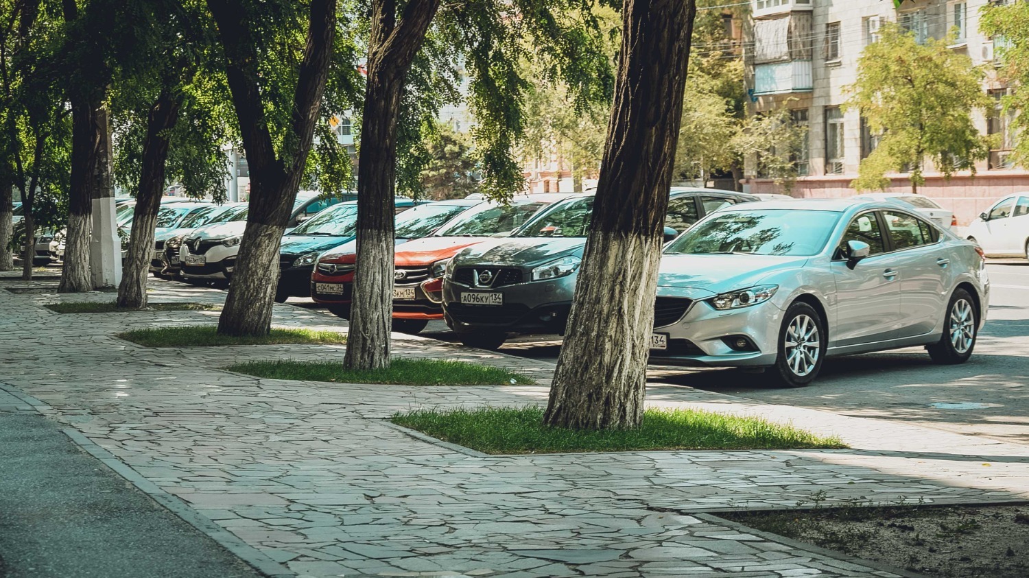 40 рублей за 1 час - такую стоимость платных парковок ожидают в Волгограде