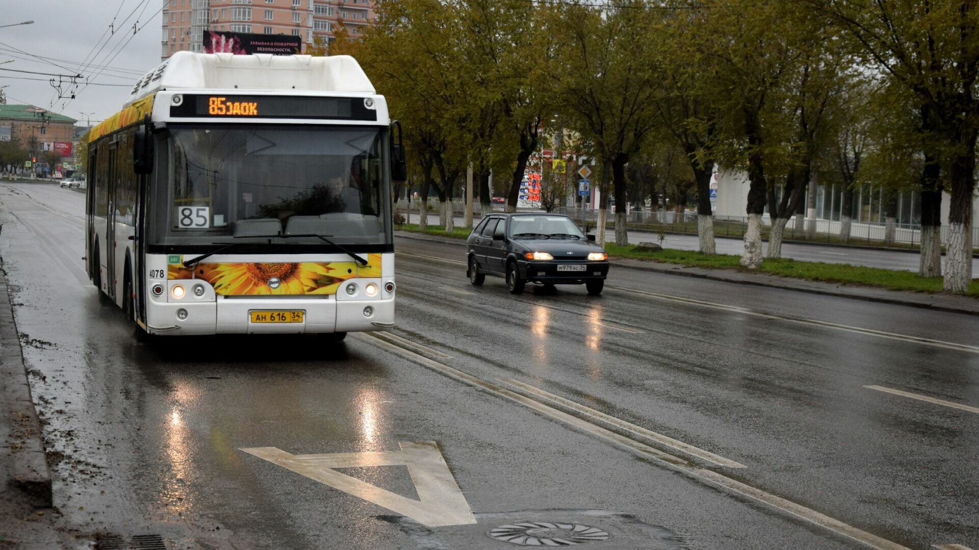 После падения в салоне автобуса 3 пассажирки попали в больницу в Волгограде