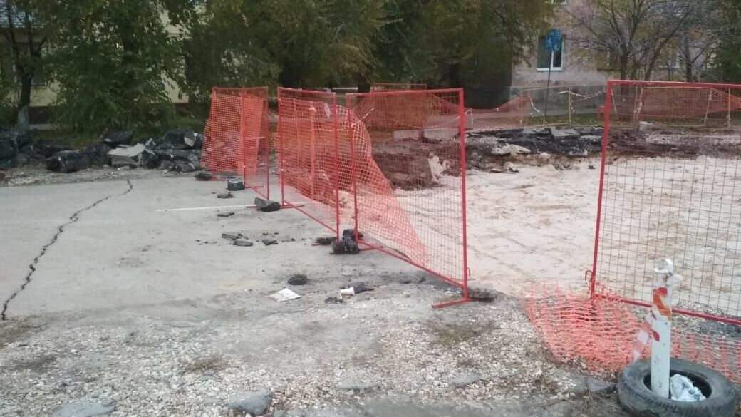 Многострадальный котлован: как закапывают огромную яму на дороге в Волгограде