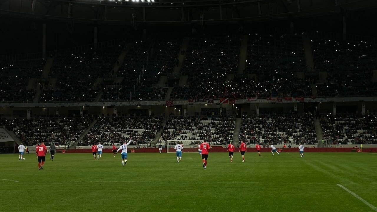Ретроматч в Волгограде не собрал полный стадион