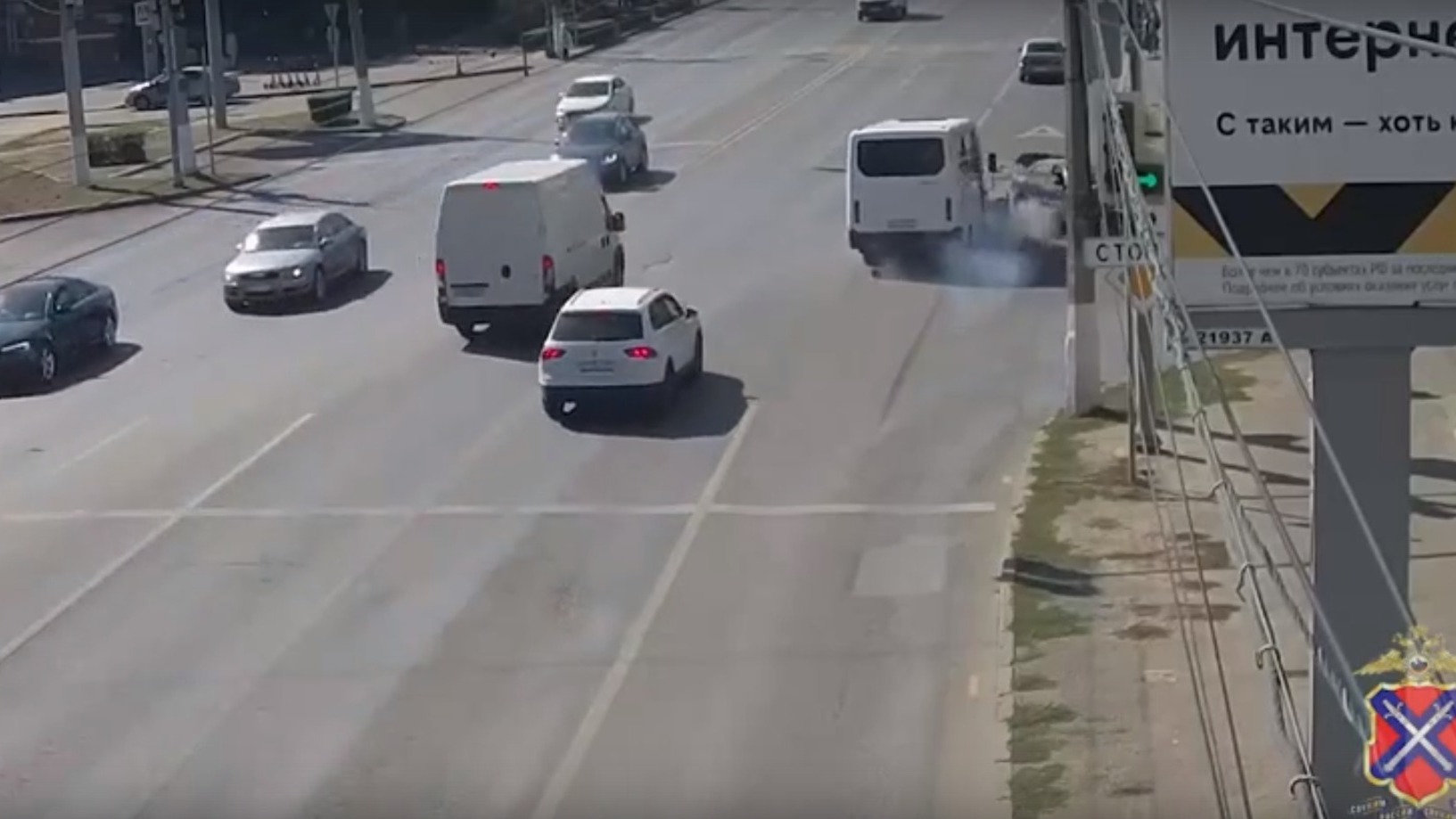 Появилось видео с мощным ДТП с маршруткой в Волгограде