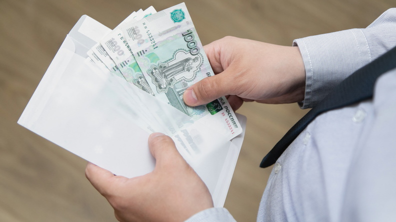 Выпускники двух волгоградских вузов оказались самыми высокооплачиваемыми в России