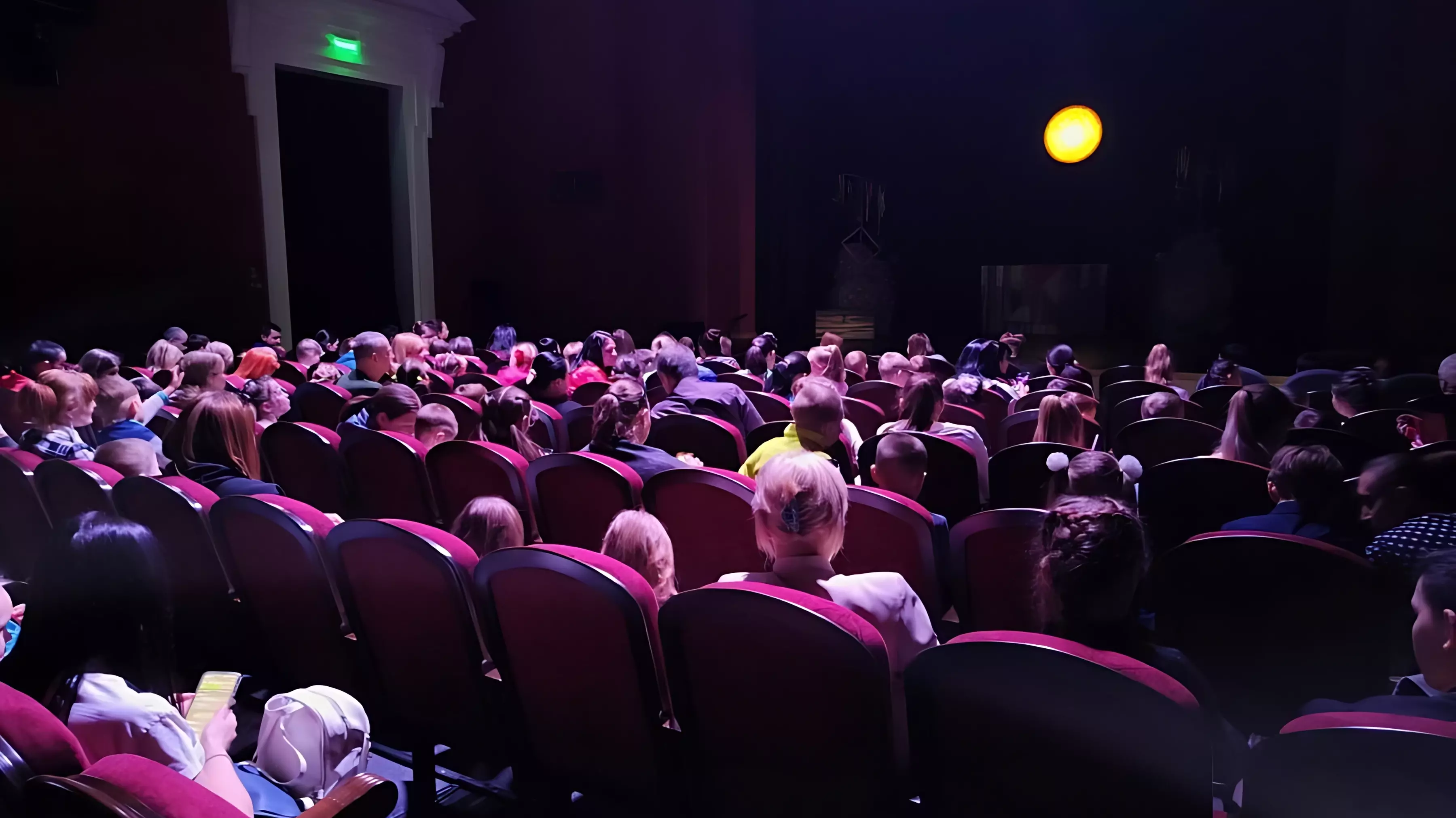 80 семей посмотрели представление в кукольном театре