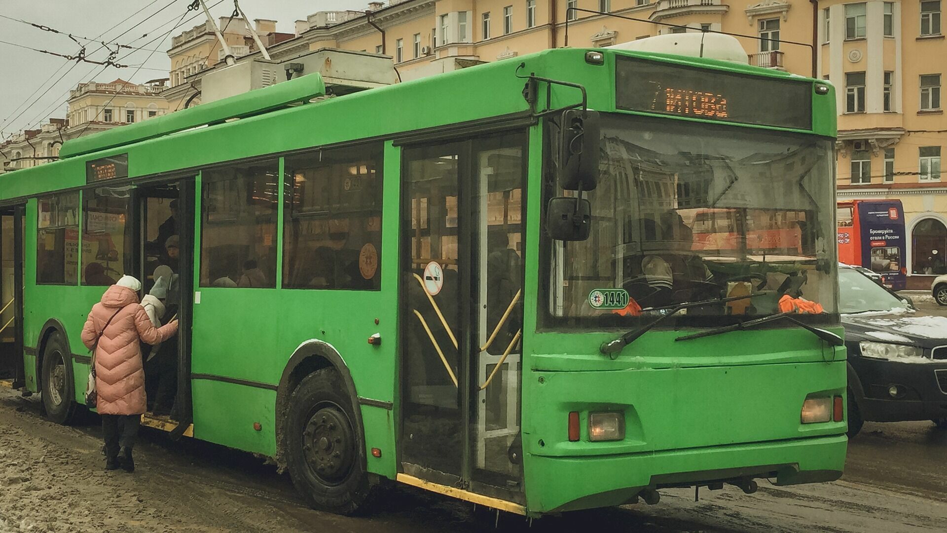 Волгоградцы поручили мэрии отменить закупку автобусов в пользу троллейбусов