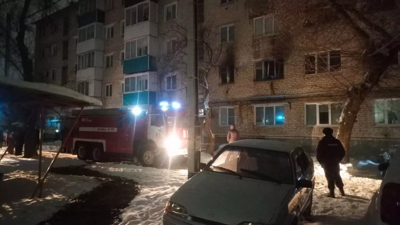 Под Волгоградом из-за утечки газа вспыхнул дом: погибли женщина с ребенком